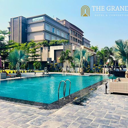 The Grand Arc Hotel & Convention Centre Shahjahanpur Exterior photo